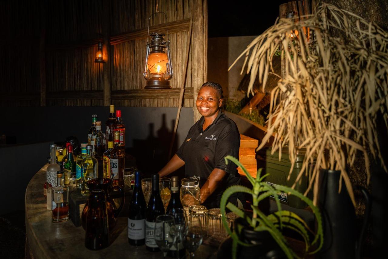 Sungulwane Private Game Lodge Hluhluwe Exteriör bild