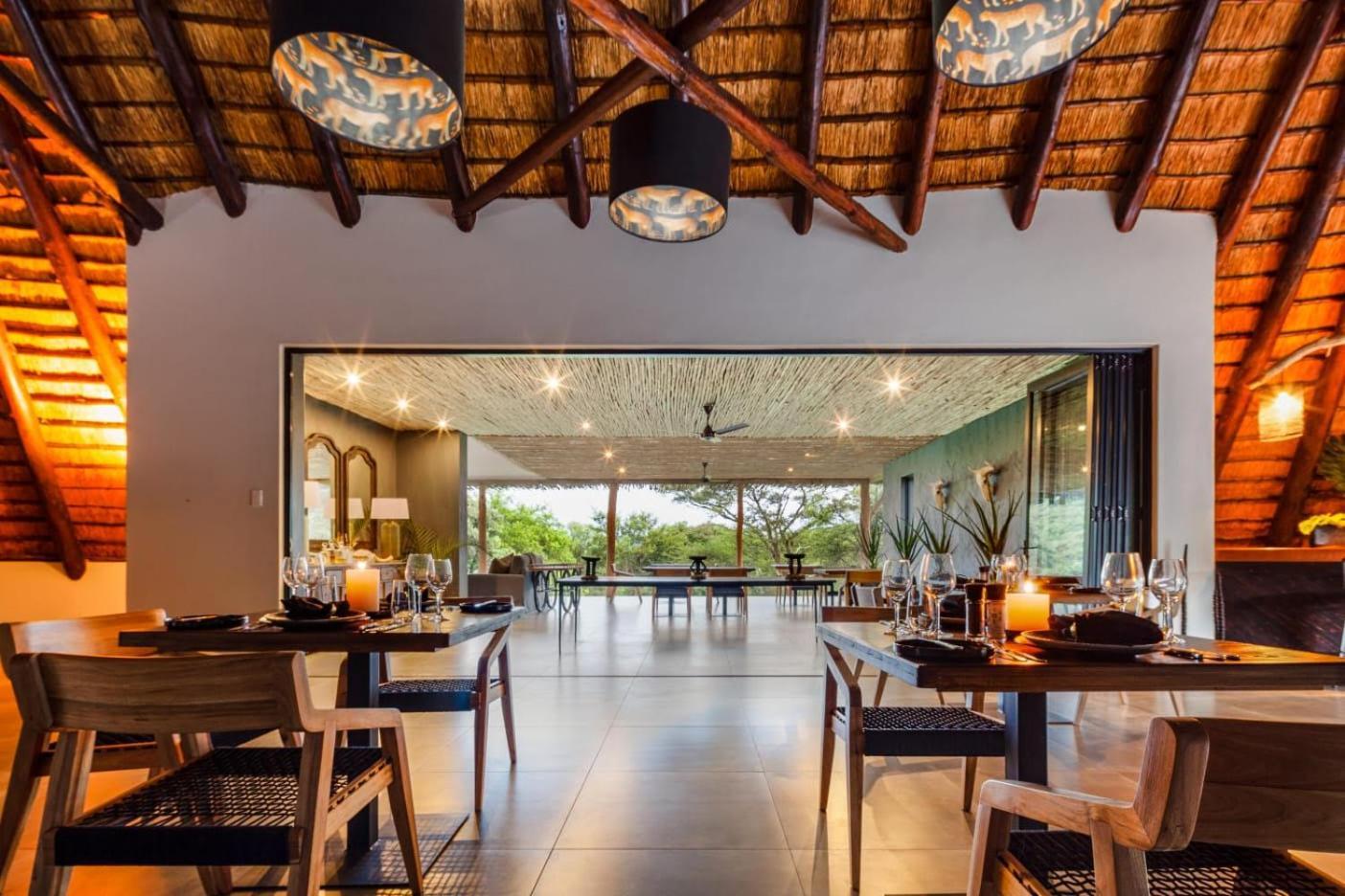 Sungulwane Private Game Lodge Hluhluwe Exteriör bild